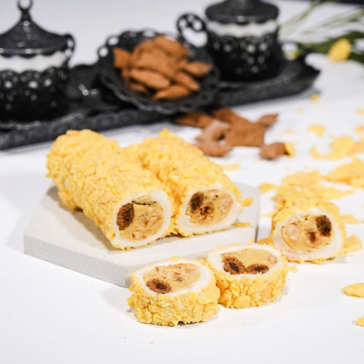 Roll with Crispy Bits and Hazelnut Cream