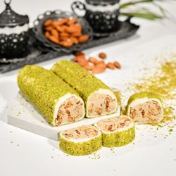 Özel Toz Fıstıklı Bademli Sarma