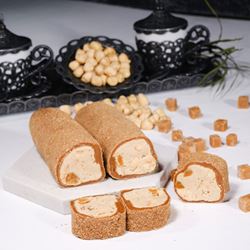 Roll with Caramel Bits and Hazelnut Cream